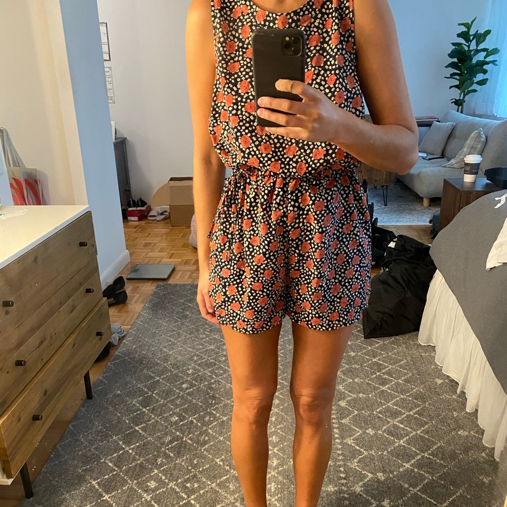 UO Sleeveless Floral Romper Open Back w/ Waist Tie